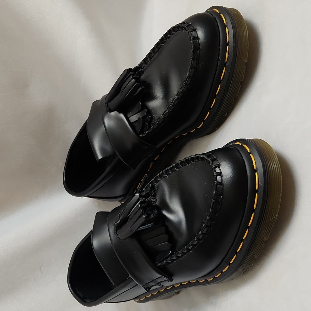 Dr. Martens Adrian Tassel Leather Casual Black Loafers (Uni M Size 7, W Size 8) - Picture 3 of 14